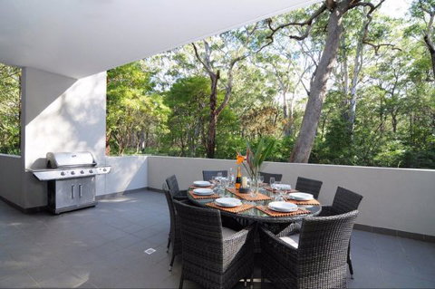 Aqua Leaf Apartment - Accommodation Main Beach 10