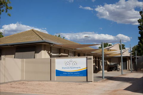 Shamore Apartments - Walnut - Accommodation Main Beach 0