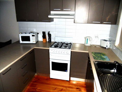 Shamore Apartments - Walnut - Accommodation Main Beach 6