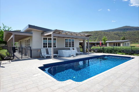 Lake David - Accommodation Main Beach 8