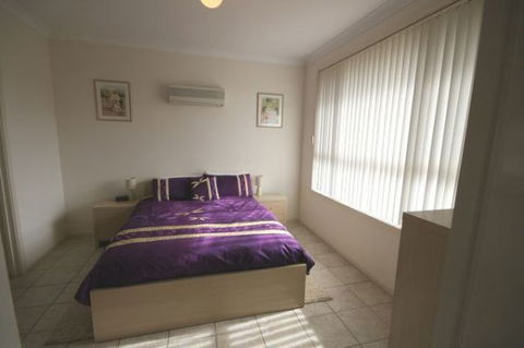 LJ Hooker Goolwa Holiday Rentals - 42 Underwood Avenue, Goolwa Beach - Accommodation Main Beach 21