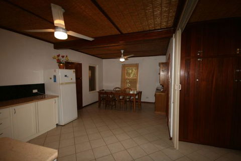 LJ Hooker Goolwa Holiday Rentals - 42 Underwood Avenue, Goolwa Beach - Accommodation Main Beach 25