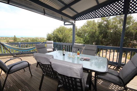 LJ Hooker Goolwa Holiday Rentals - 39 Bradford Road, Goolwa Beach - Accommodation Main Beach 1