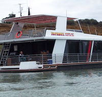 Takeme2 Houseboat - Accommodation Main Beach