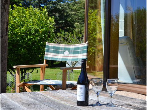 Herons Rise Vineyard Accommodation - Accommodation Main Beach 3