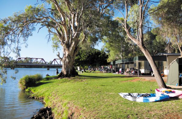  Accommodation Main Beach