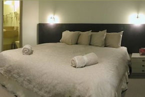 Astra  - Accommodation Main Beach 5