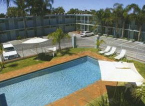 Commodore Motor Inn Mildura - Accommodation Main Beach 0