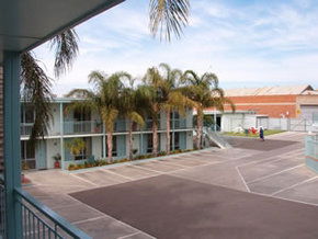 Commodore Motor Inn Mildura - Accommodation Main Beach 4
