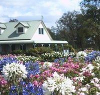 Emmas Cottage Vineyard - Accommodation Main Beach