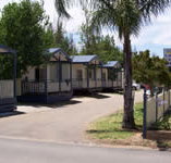 Lakeside Caravan Park - Accommodation Main Beach