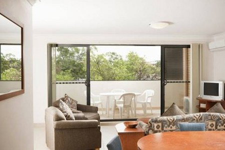 Pacific International Apts Bankstown - Accommodation Main Beach 1