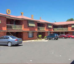 Poets Recall Motel - Accommodation Main Beach 0