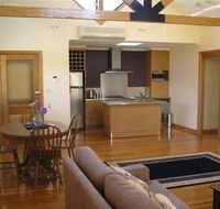 Bella Villa - Accommodation Main Beach