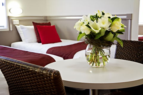 Governor Macquarie Motor Inn - Accommodation Main Beach 4