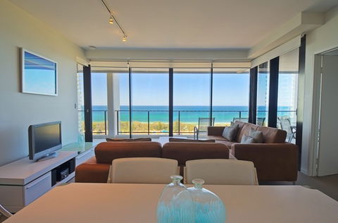 Ultra Broadbeach - Accommodation Main Beach 3
