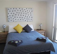 Cliff House Beachfront Villas - Accommodation Main Beach
