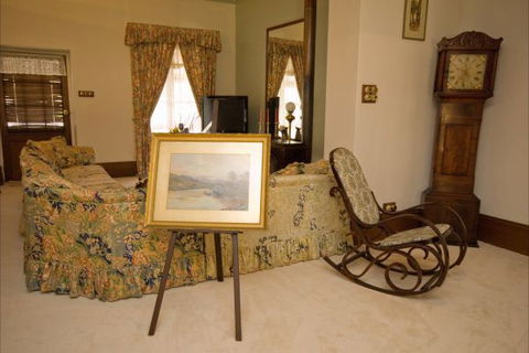 Angel's Rest Bed And Breakfast - Accommodation Main Beach 3