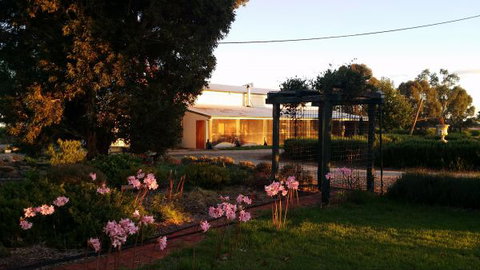 Angas Plains Estate Wines Heritage Suite - Accommodation Main Beach 3