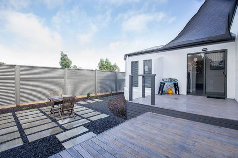Arches Of Allendale Annexe - Accommodation Main Beach 2