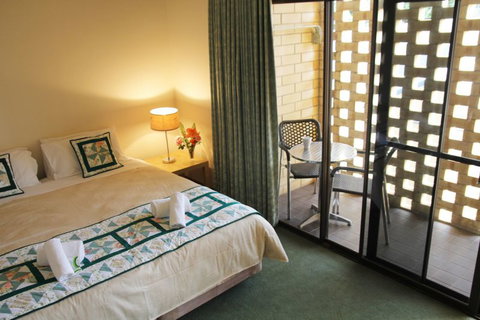 SACWA Accommodation - Accommodation Main Beach 2