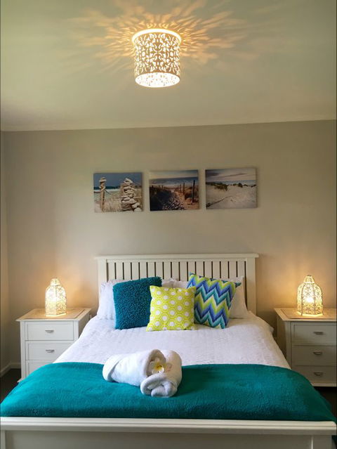 Adore 6 Villa - Accommodation Main Beach 1