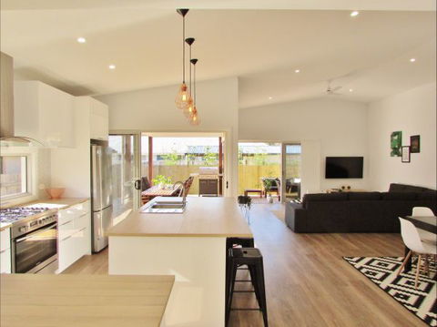 All Decked Out: Lake Conjola - Accommodation Main Beach 0
