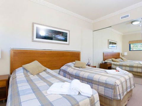 Ambience @ The Harbour - Accommodation Main Beach 6