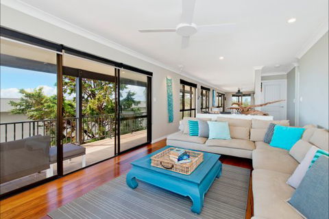 Apricari - Accommodation Main Beach 4