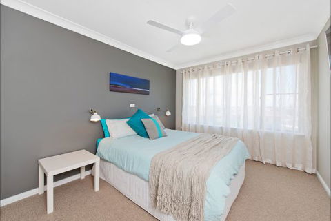 Apricari - Accommodation Main Beach 7