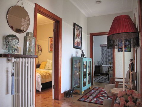 B&B Wodonga - Art Deco Accommodation - Accommodation Main Beach 7