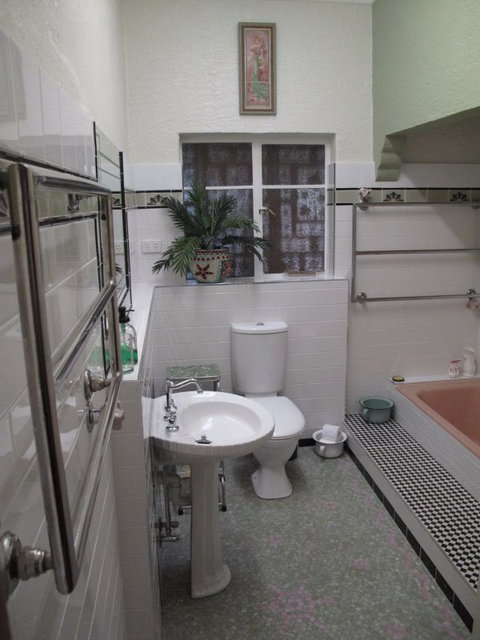 B&B Wodonga - Art Deco Accommodation - Accommodation Main Beach 8