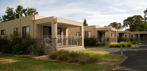 Berri Riverside Holiday Park - Accommodation Main Beach 1