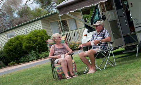 Berri Riverside Holiday Park - Accommodation Main Beach 2