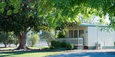 Berri Riverside Holiday Park - Accommodation Main Beach 5