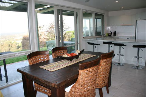 BTU Cottage Nowra Hill - Accommodation Main Beach 4