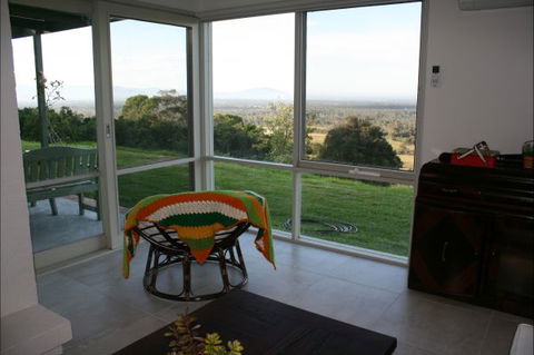BTU Cottage Nowra Hill - Accommodation Main Beach 8