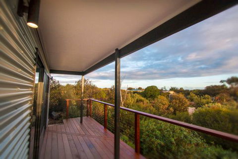 Coorong Cabins - Accommodation Main Beach 5