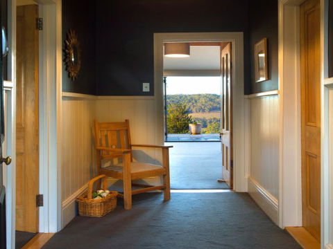 Frenchman's River - The Helmsman's House - Accommodation Main Beach 2