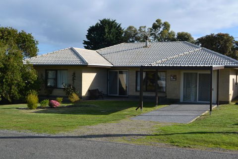 Goolwa Getaway - Accommodation Main Beach 0