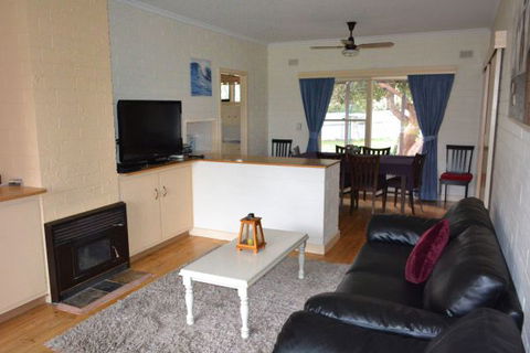 Goolwa Getaway - Accommodation Main Beach 2
