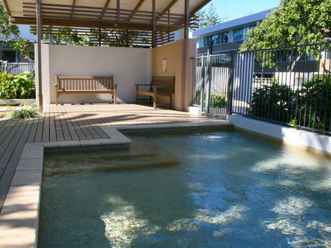 Indigo Blue Beachfront Holiday Apartments - Accommodation Main Beach 7