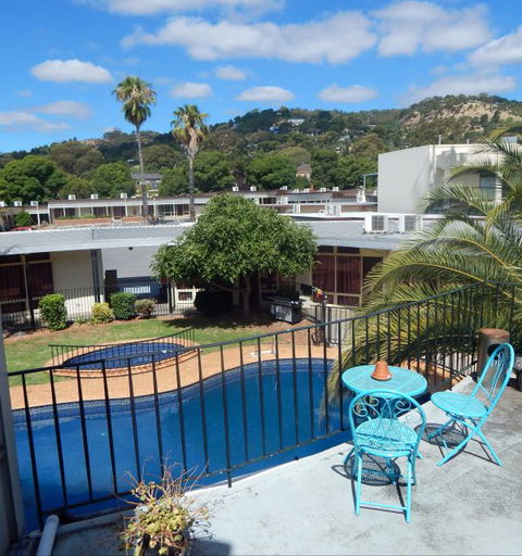 Jacksons Motor Inn - Accommodation Main Beach 1