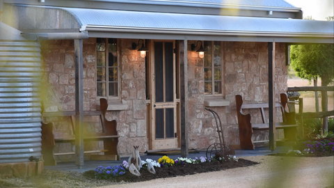 Riverline Cottage - Accommodation Main Beach 0