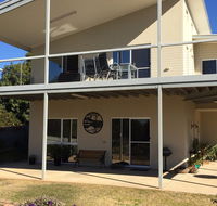 Lyreen's Apartment Bed and Breakfast - Accommodation Main Beach