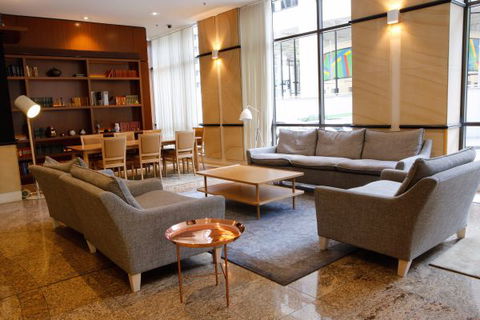 Mantra 2 Bond Street - Accommodation Main Beach 3