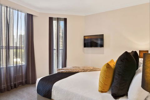 Mantra 2 Bond Street - Accommodation Main Beach 4