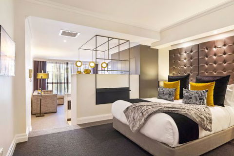 Mantra 2 Bond Street - Accommodation Main Beach 6