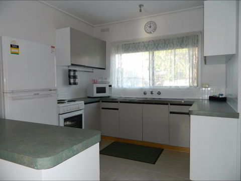 Melaleuca Grove Holiday Units & Motor Inn - Accommodation Main Beach 6