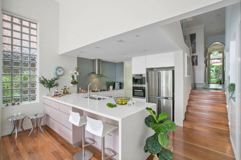 Mosman Cottage - Accommodation Main Beach 3